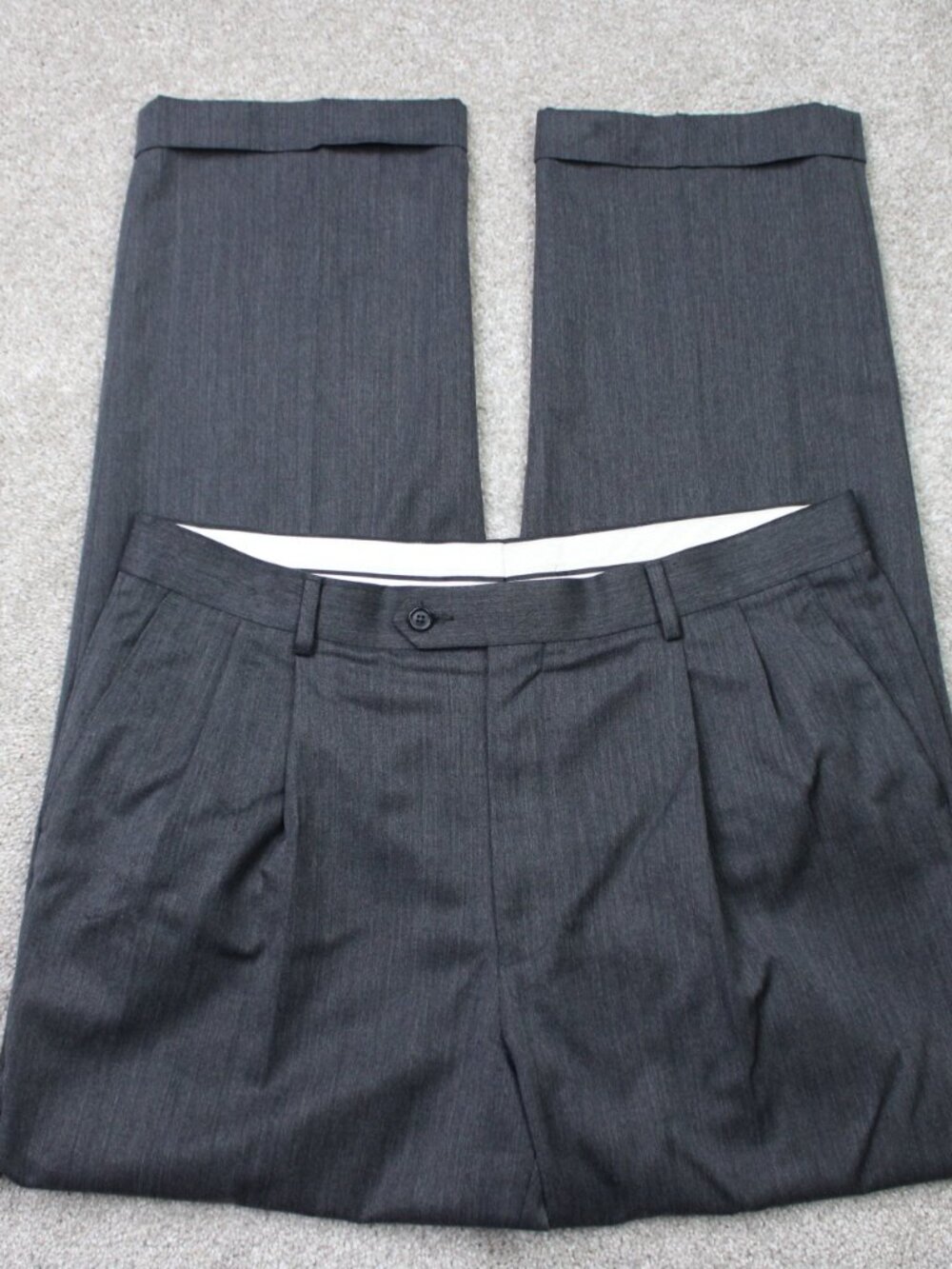 Joseph & Feiss Dress Pants Mens 38x34 Gray Pleated Cuffed Polyester/Wool Blend